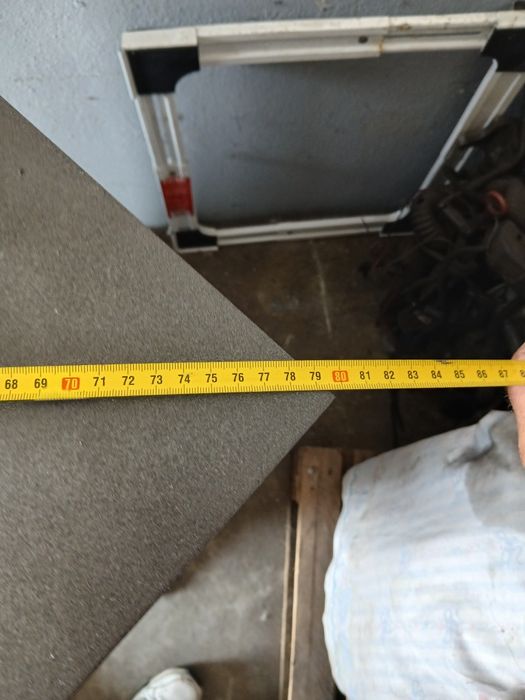 Vendo salamandra a lenha, de canto, ventilada. Marca Solzaima. Como nova.