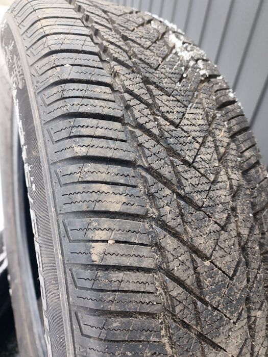 215/65r17 zimowe Aplus