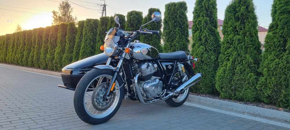 Royal Enfield INT650 2020 z koszem Unikat