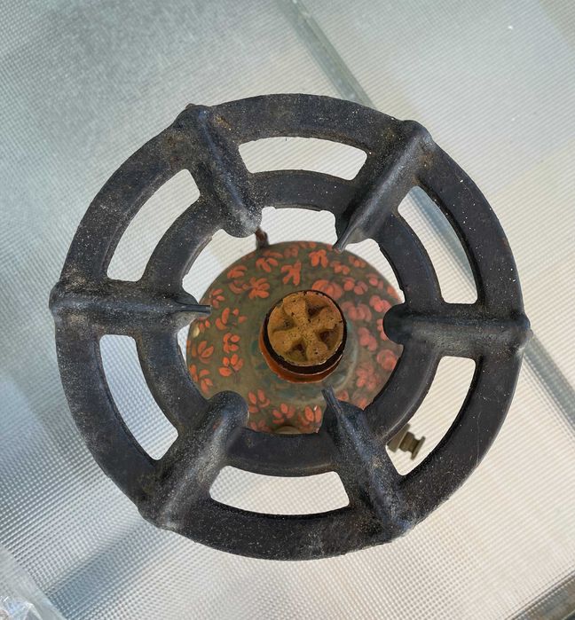 ANTIGO fogareiro a querosene de ferro/pintado à mão