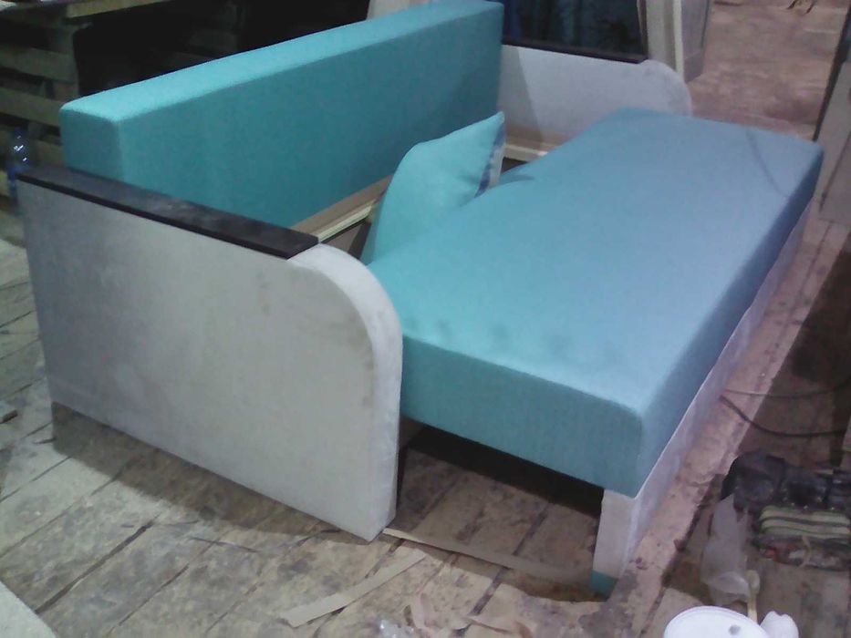 диван прямой Еврокнижка быльца