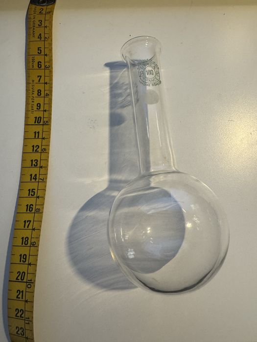 Frascos, lamaprina, balões e tampas de vidro, material de laboratorio