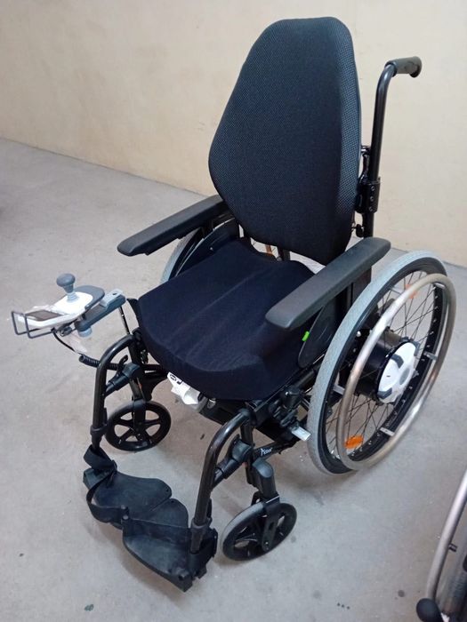 Cadeira de rodas elétrica