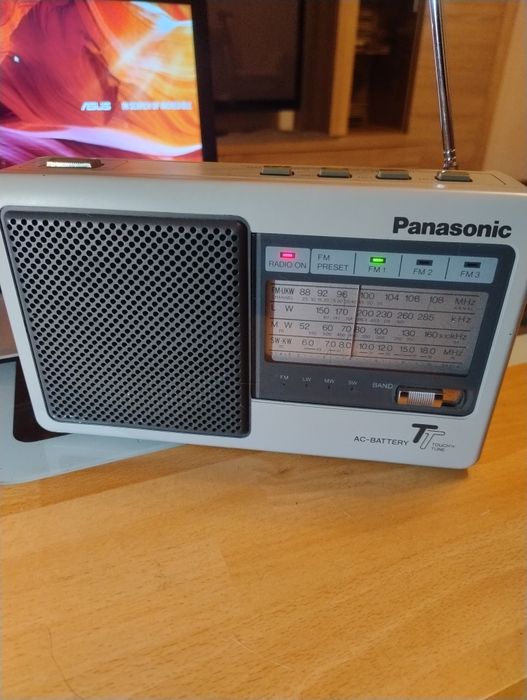Радіо Panasonic RF-545L