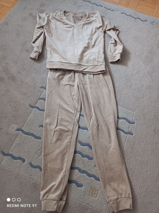 Dres damski welurowy