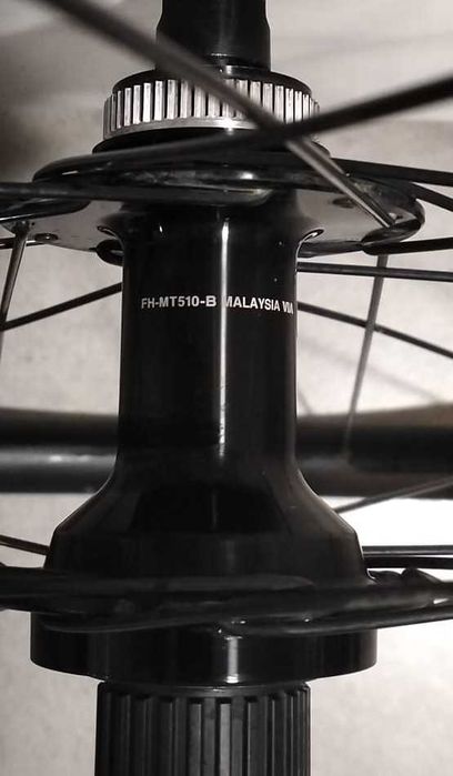 Roda traseira 12 V Crest / Shimano / Dt Swiss