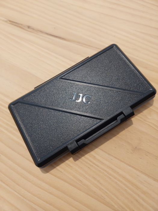 Caixa para cartões SD + microSD