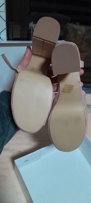 Sandalias tacao alto novas 40