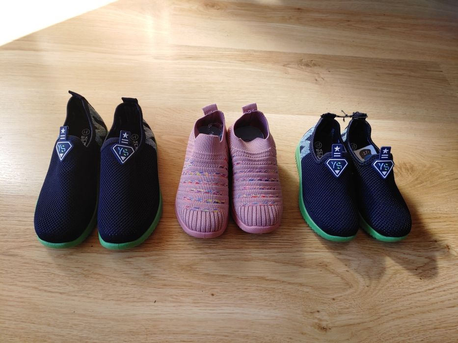 Sapatilhas tipo meia para criança, tamanhos 27 e 31, NOVAS