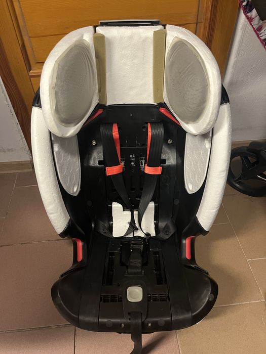Fotelik Maxi Cosi Titan Pro 9-36 kg w Bdb stanie