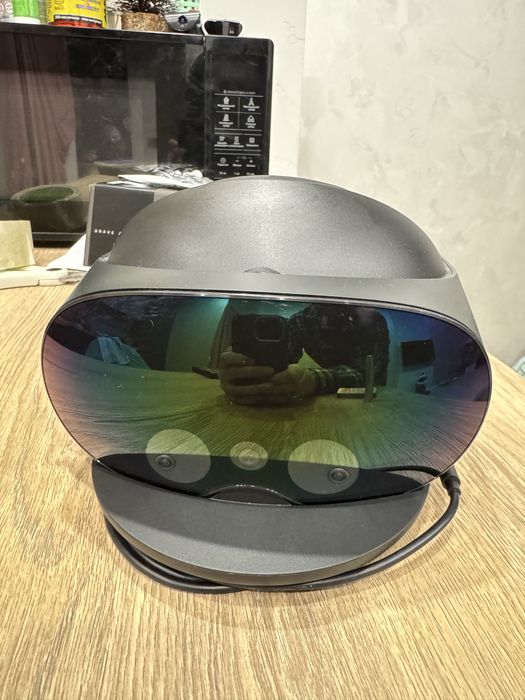 Meta Oculus Quest Pro — VR / MR окуляри | Стан НОВИХ | Повний комплект