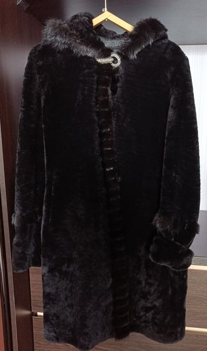 Продам шубу  мутон+норка