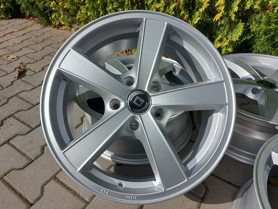 Felgi 17x7J et38 5x120 BMW F20 F21 F30 F31 F36 X3 OPEL Insignia Vw T5
