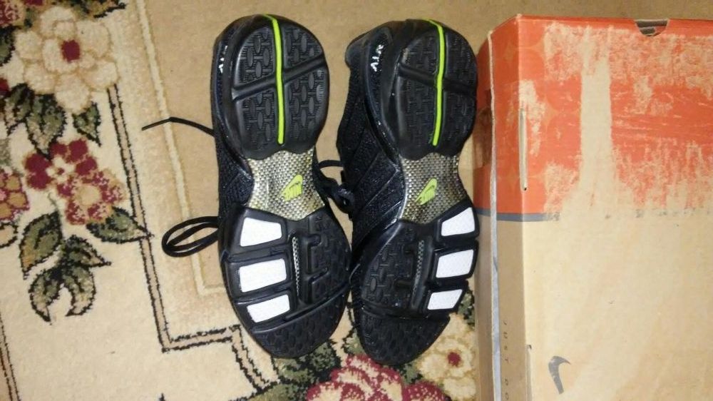 Фирменные кроссовки Air Nake