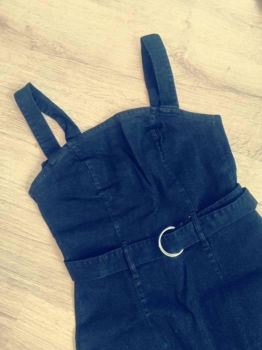 Czarna jeansowa sukienka spódniczka z paskiem Sinsay L