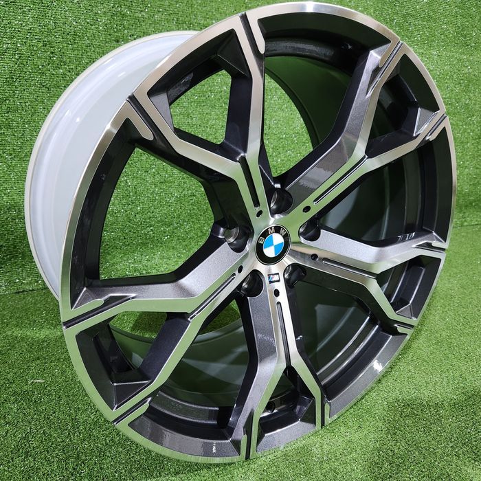 диски R20 стиль 741m 5 x 120 DIA74.1 BMW X5 F15 E70 X6 F16 E71 DB51