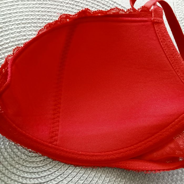 Biustonosz duży, koronkowy Change 65G