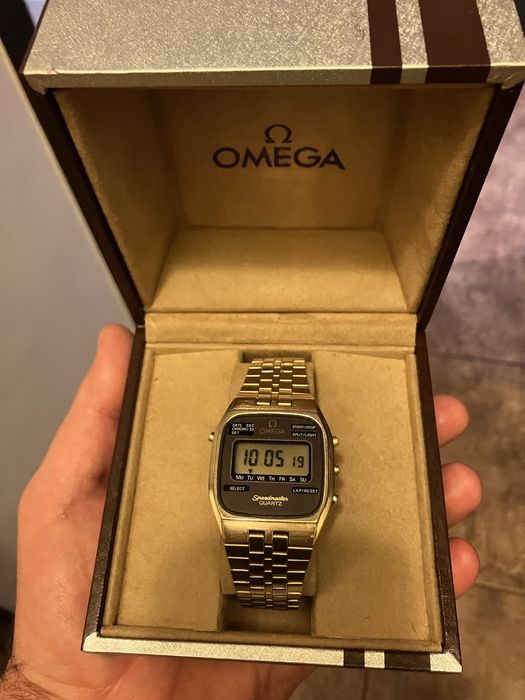 Omega Speedmaster lcd Quartz pudełko złoty