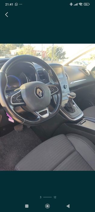 Renault grand Scenic.