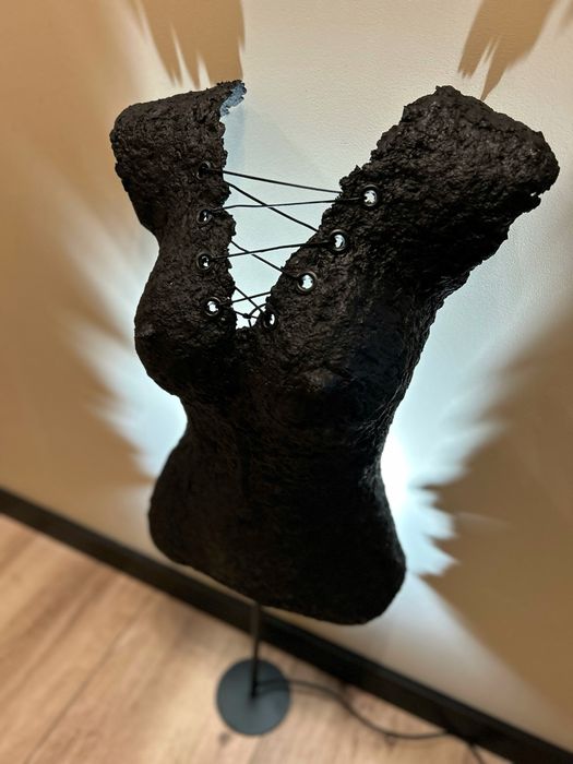 Lampa handmade „she” nowoczesne wnetrze