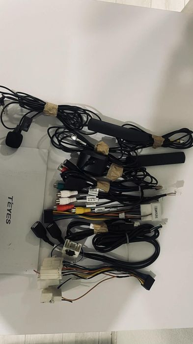 Авто  магнітола.