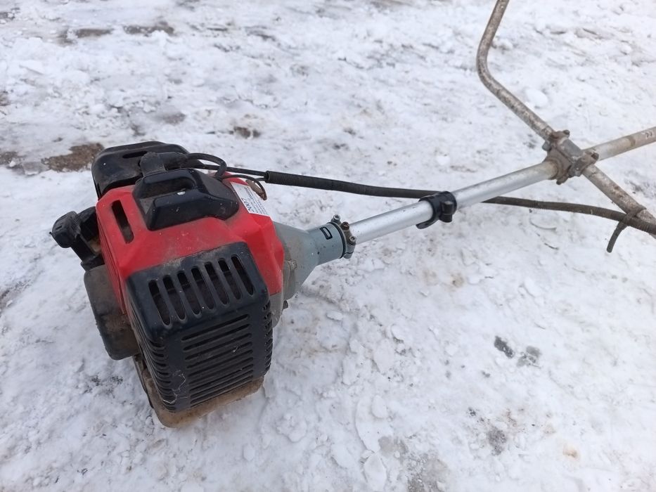 Kosa spalinowa Victus BC32