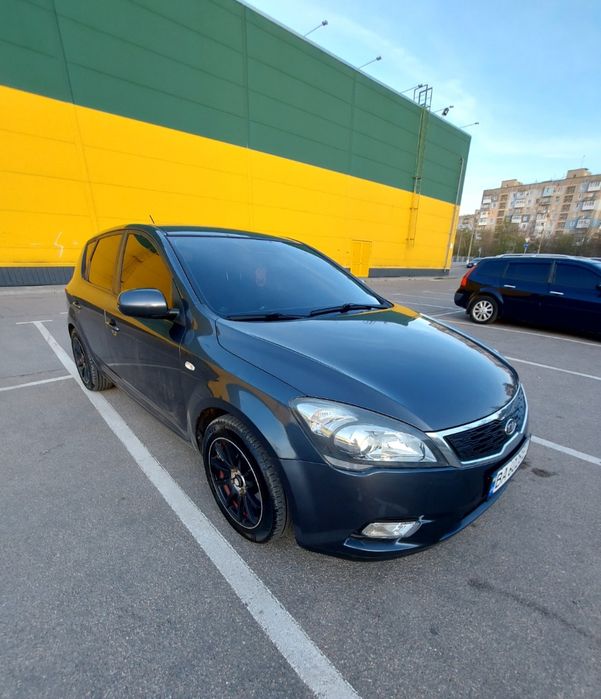 Продам легковий автомобіль