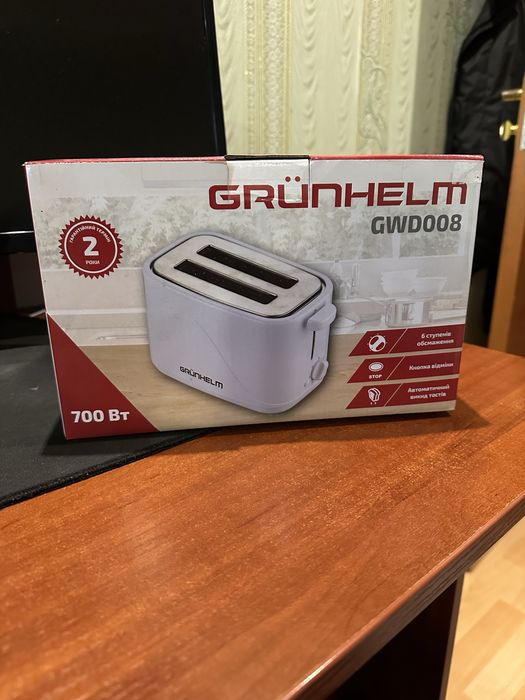 Тостер GRUNHELM GWD008 700Вт