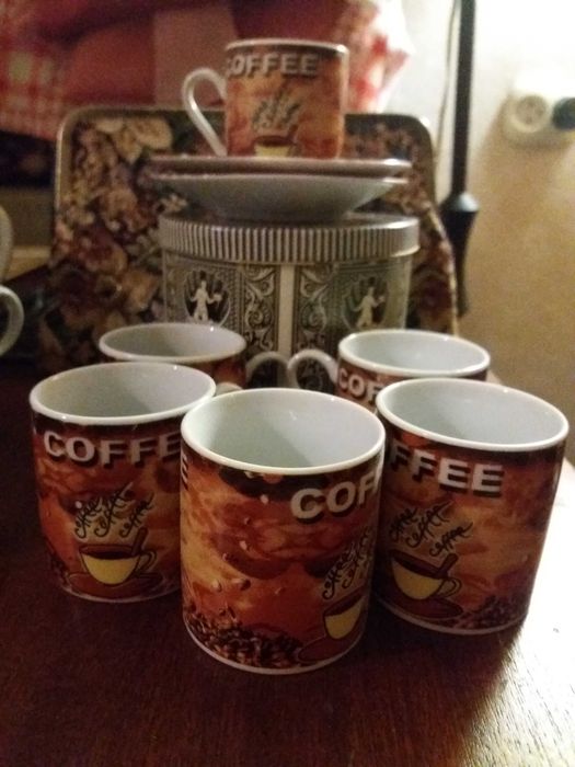 Продам чашки,, подставки