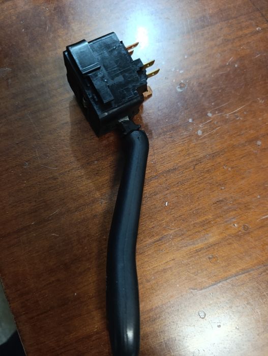 Переключатель поворотов ВАЗ 1117, 1118, 1119 Калина, 2123 Шевроле Нива