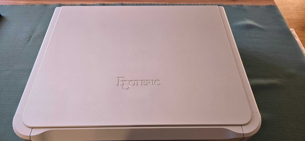 Odtwarzacz SACD Esoteric K-05Xs