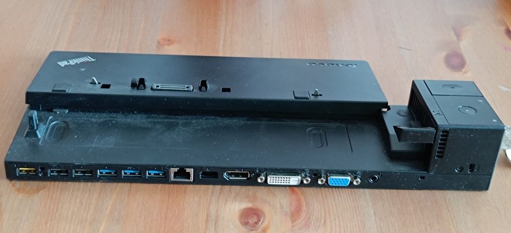 ThinkPad Doc Pro 40A1