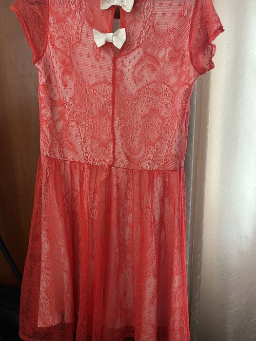 Нова сукня червона