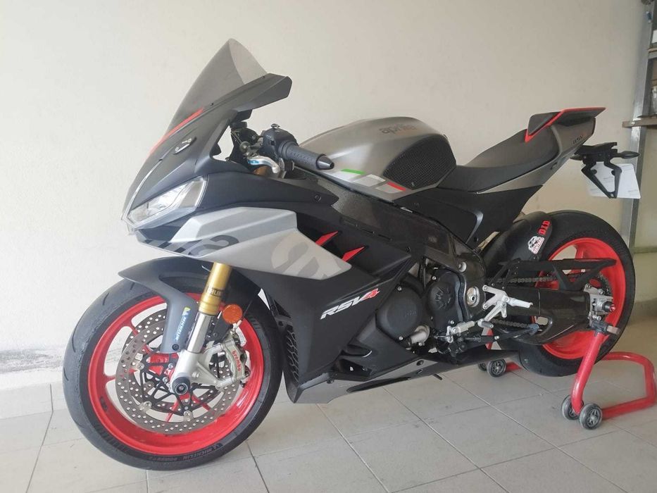 Aprilia Rsv4 2023