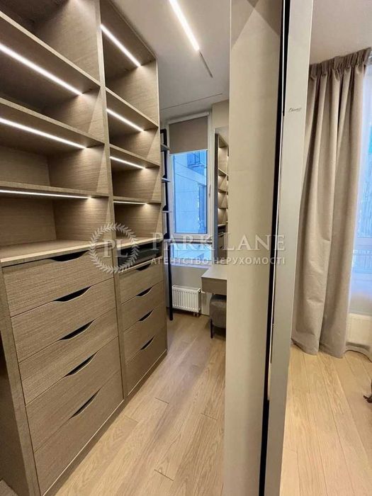 Файна таун продаж 2к Салютна Нивки Берестейська  КПІ