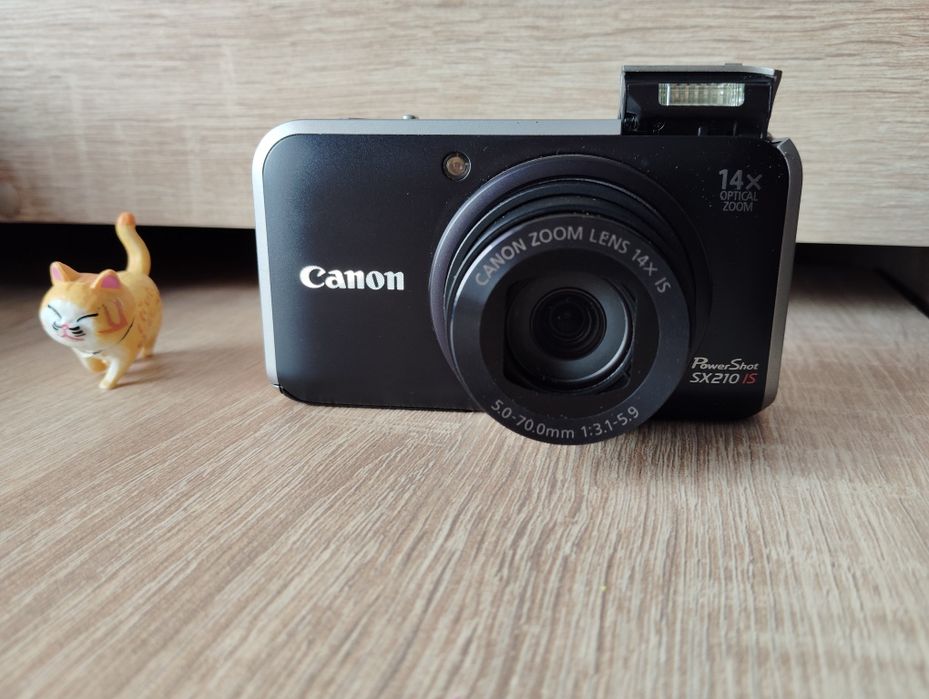 Фотоапарат Canon PowerShot sx210 is (made in Japan)