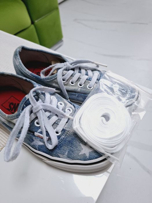 Trampki Vans w rozmiarze 37 Jeans 
Biało niebieskie NOWE sznurówki GRA