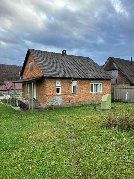 Продається одноповерховий будинок з великою земельною ділянкою