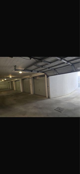 Garagem Arrenda-se