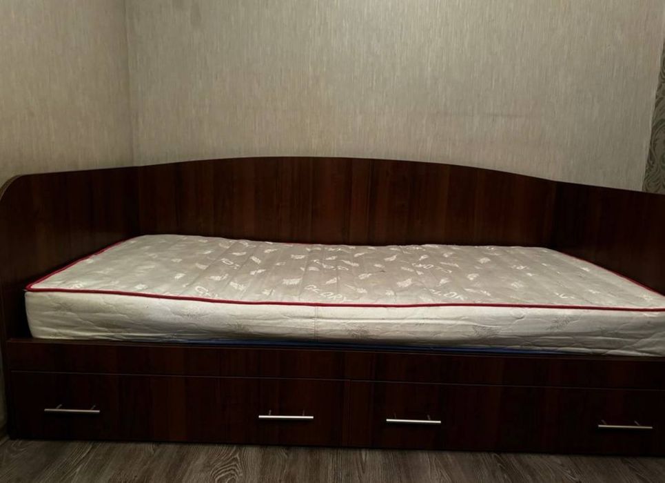 Кровать односпальная с двумя ящиками