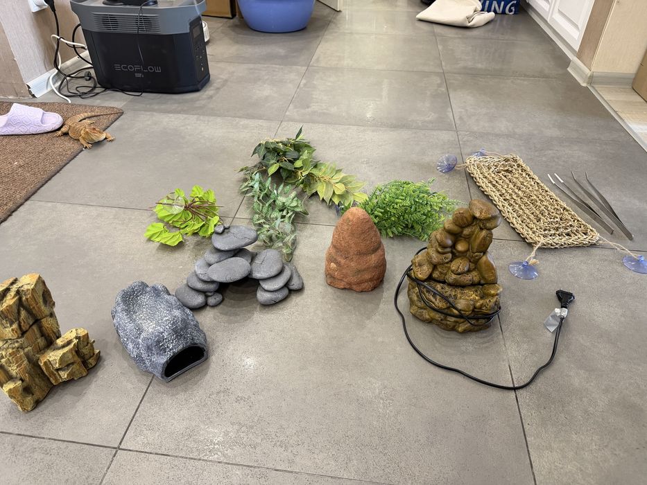 Декор для тераріума, фонтан, щіпци