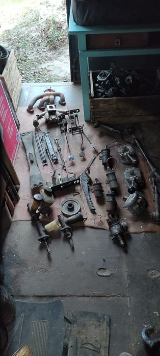 Стартер,кожух сцепления , запчасти на Москвич