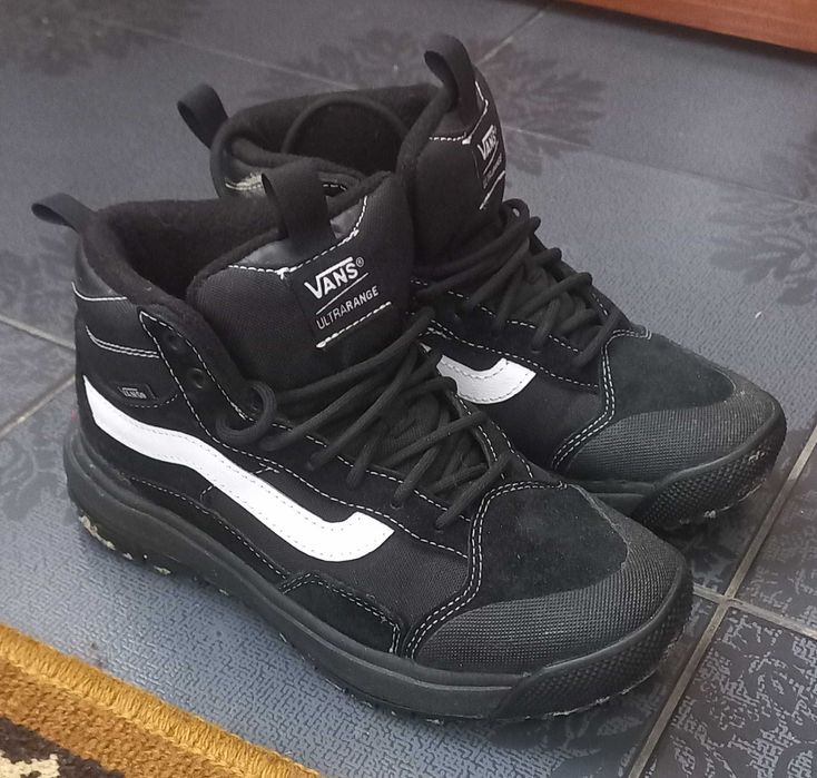 Зимові кросівки vans