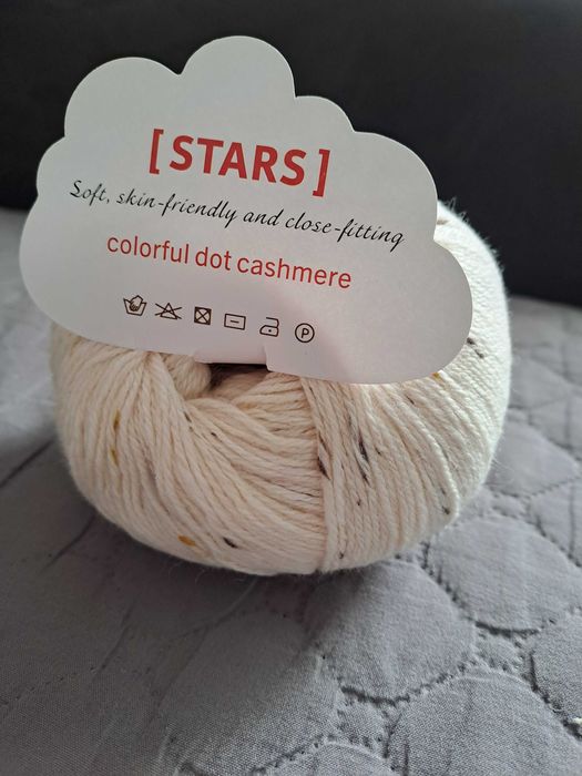 Wełna kaszmir motek 50 g. 10 zl.