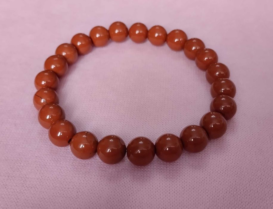 Браслет натуральные камни на 2026 год