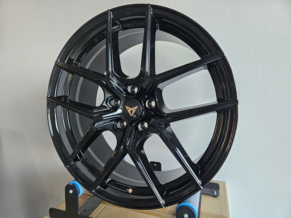 Cupra  19 " Nowe 5x112 Terramar Formentor Tavascan Felgi Czarne