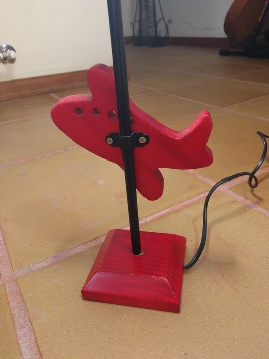 Candeeiro de mesa avião