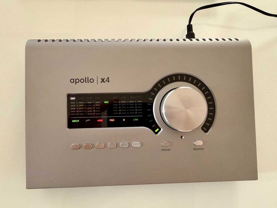 Interface de Áudio Universal Audio Apollo x4 Gen-2 Essentials – NOVO