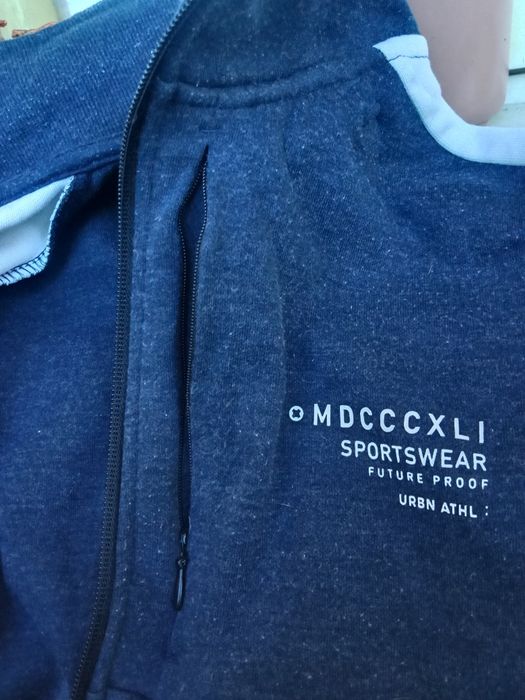 Фірмова зіпка C&A