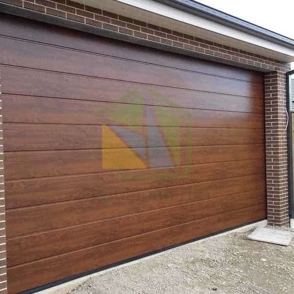 Секційні побутові ворота. Секционные гаражные ворота